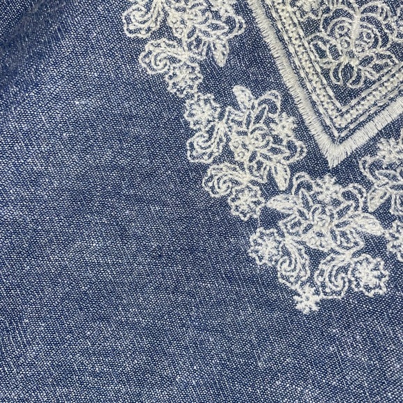 THML Chambray Denim Embroidered Dress  Medium like new - Picture 2 of 5